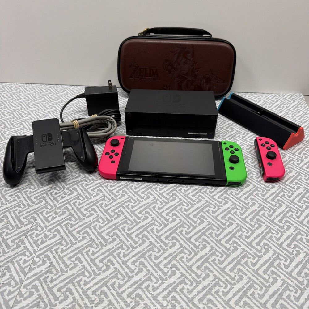 Nintendo Switch UNPATCHED V1 HAC-001 Console Bundle - Serial XAW40000 - Tested